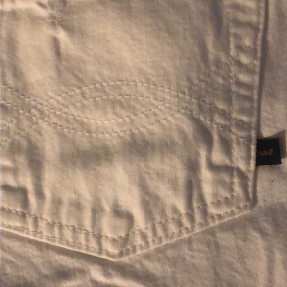 EUC Vintage Distressed Abercrombie & Fitch Jeans - Picture 5 of 6